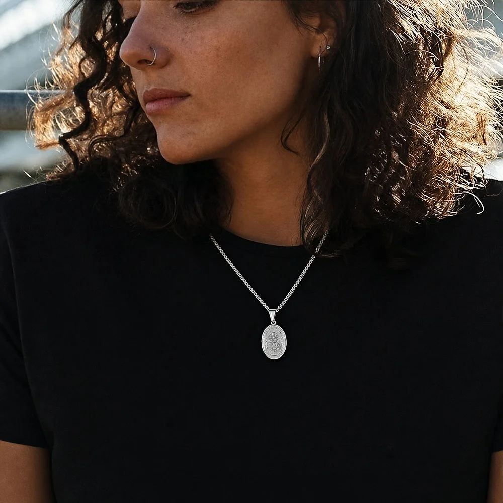 Einfache Herren-Halskette mit quadratischem silberfarbenem Edelstahl-Anhänger, Retro-Schlangenkette, Hip-Hop-Schmuck, Damen-Halskette, Accessoire – Detail 6