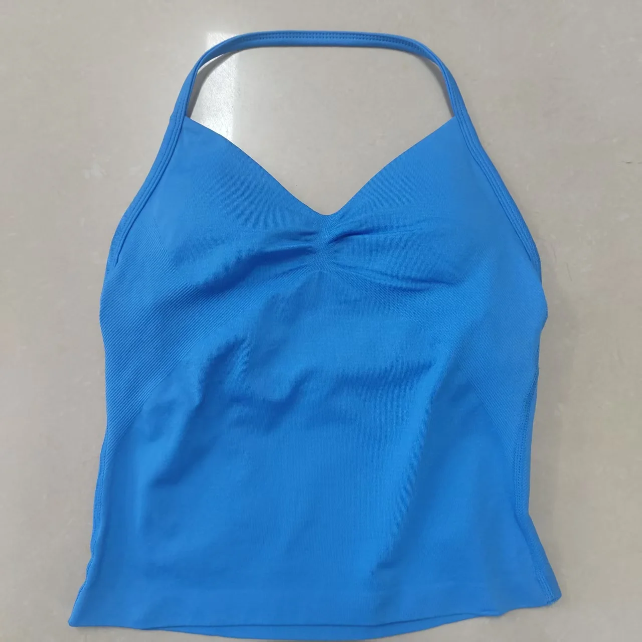 المرأة الخطوط الطويلة Strappy عارية الذراعين الصالة الرياضية الأعلى Scrunch تجريب مفتوح الظهر الصدرية تانك الأعلى مع وسادة الثدي لتشغيل قميص يوجا