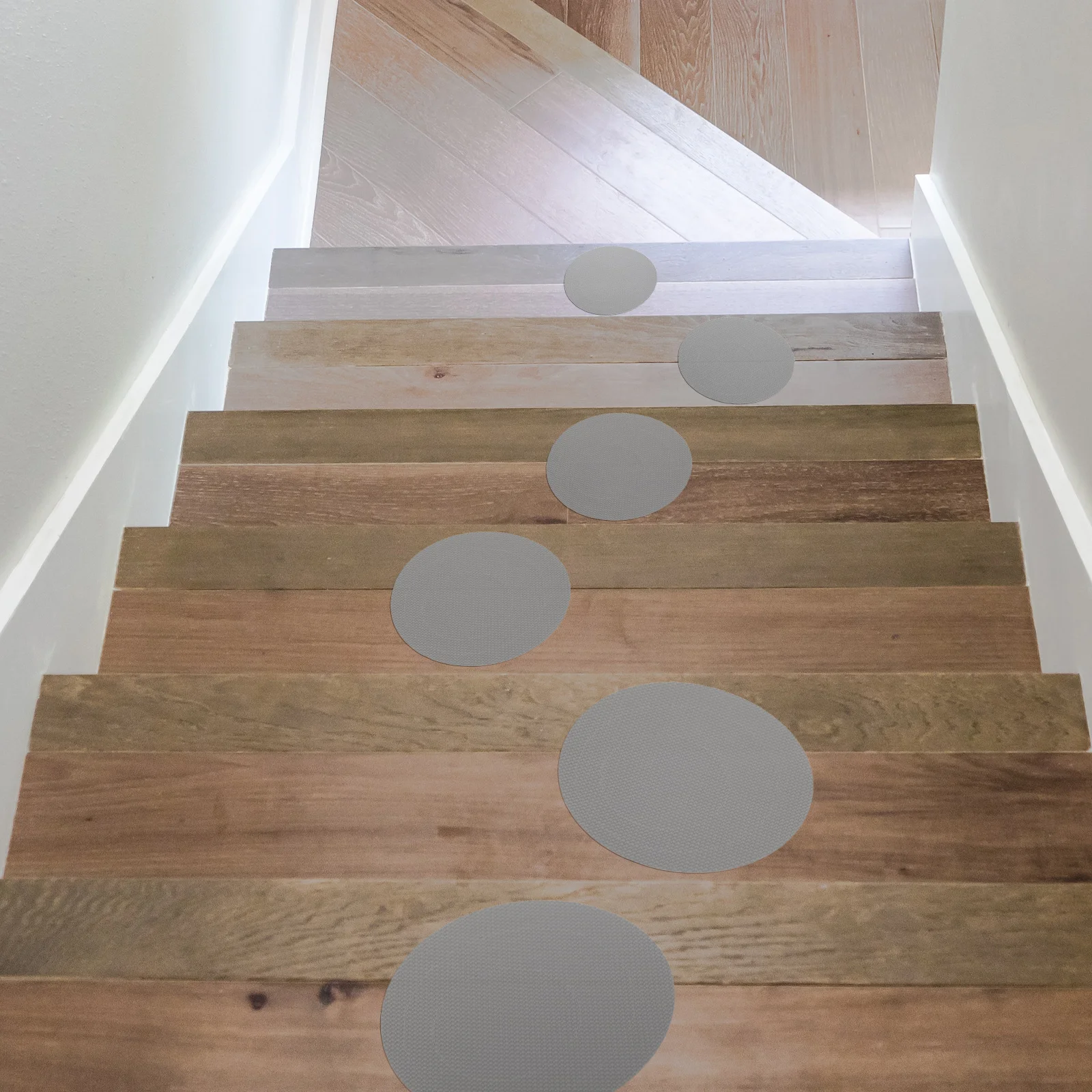 

20 Sheets Non-slip Stickers Strong Adhesion Shower Stair Anti Skid Bathtub Tomorrow Grips Bathroom Safety