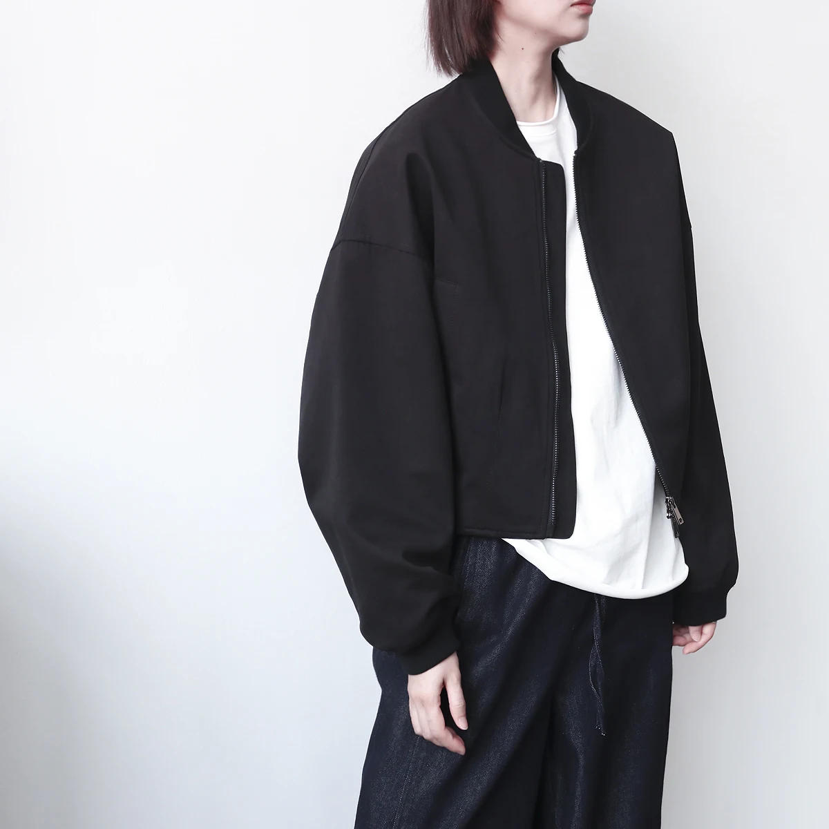 

Свободная бейсбольная куртка из хлопка для женщин, с удобной застежкой-молнией, удлиненная, для комфортного ношения.