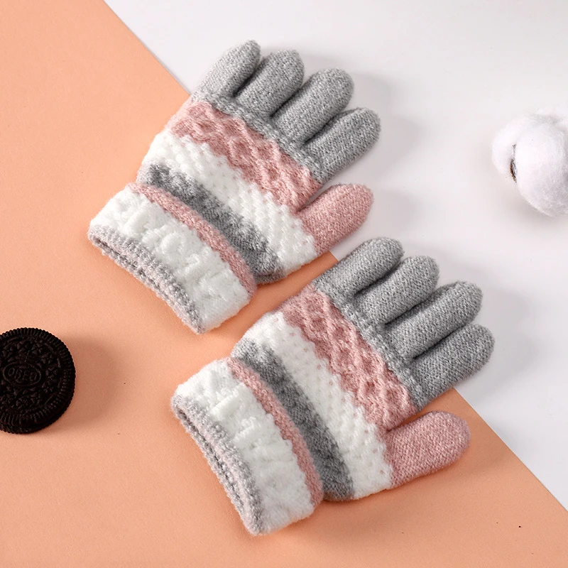 Autumn and Winter Children's Warm Gloves 3-8 Year Old Boys and Girls Thickened Striped Knitted Full Finger Gloves