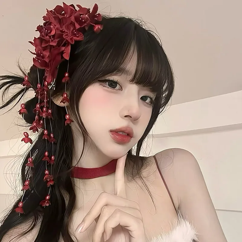 Handmade Fringed Head Flower with Red Lily of the Valley for the Perfect Wedding Look