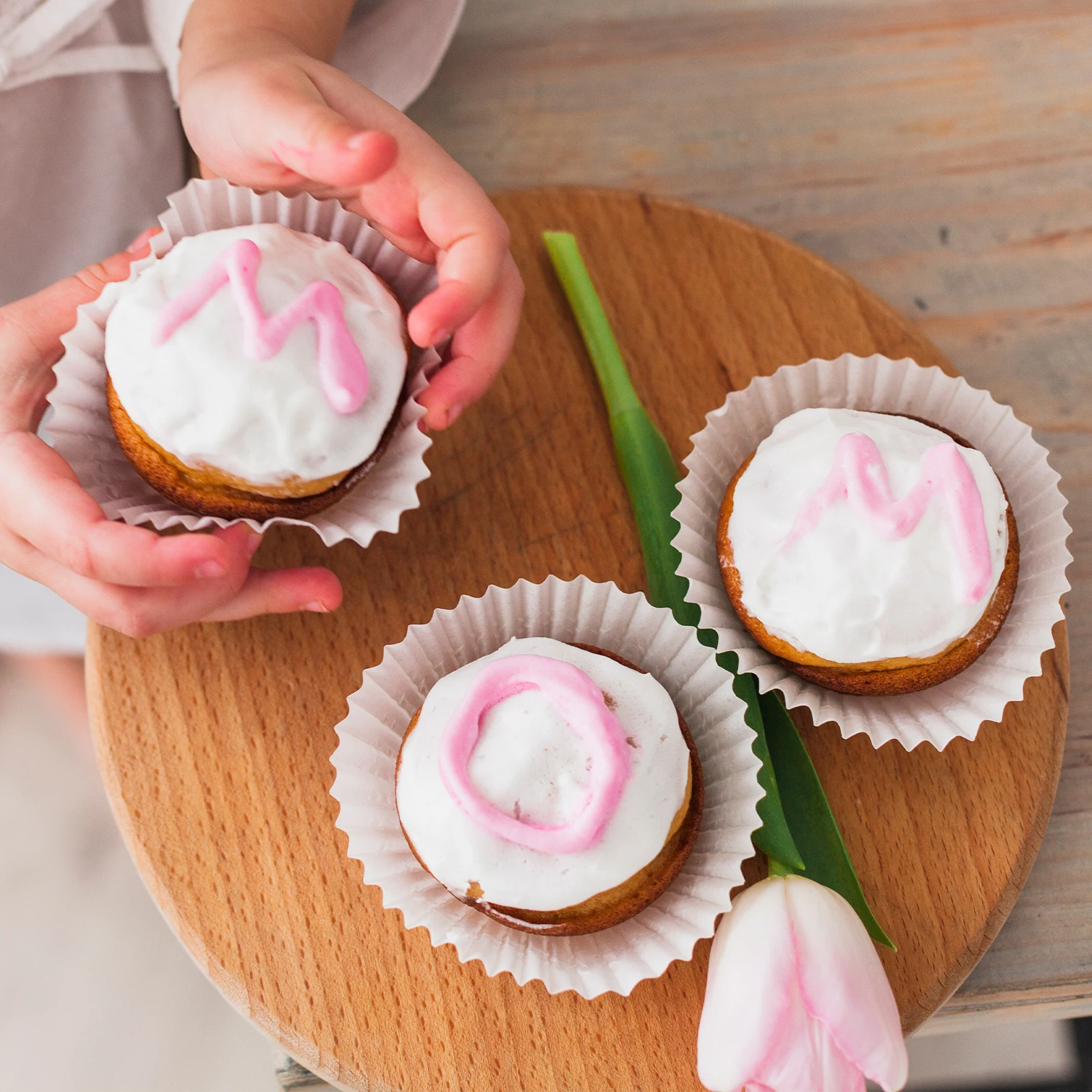 

200Pcs Baking Liners Cupcake Non-Stick Paper Cake Liners for Wedding Party Muffin Dessert Cups Food Grade Baking Accessories