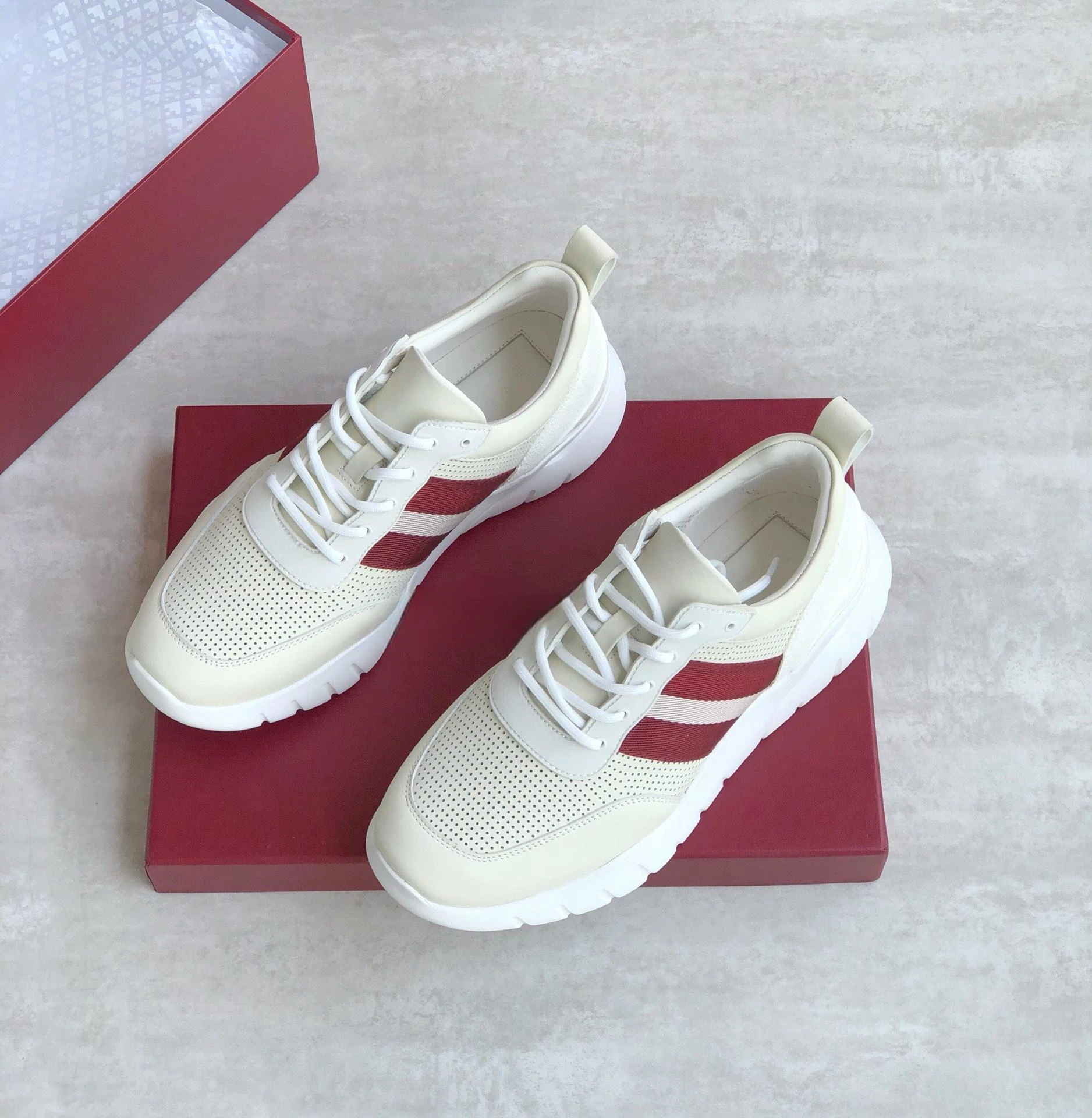 New B Design Sneaker Causal Comfortable Non-slip Men Shoes High Quality White Causal Striped Style Men's Shoes