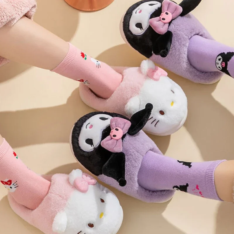 Sanrio Cinnamoroll dziecięce buty wyściełane bawełną kapcie śliczne grube dno ciepłe kapcie domowe Casual wygodne jesienno-zimowa