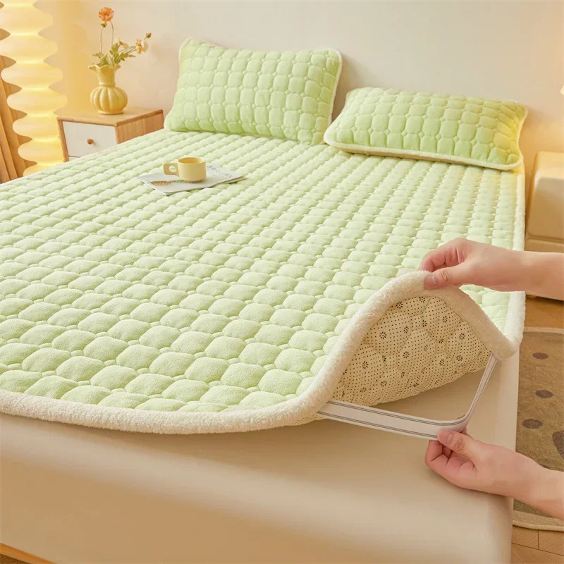 Winter Warm Velvet Soft Mattress Topper Dormitory Single Bed Sheet Double Thin Bed Mat Bed Cover Mattress Cover Fold Tatami Pads