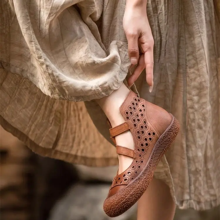 Sommerliche, atmungsaktive Stiefeletten aus echtem Leder, Sandalen für Damen, hohl geschnittene Schnürstiefeletten, handgefertigte flache Freizeitstiefel-Sandalen für Damen – Detail 13