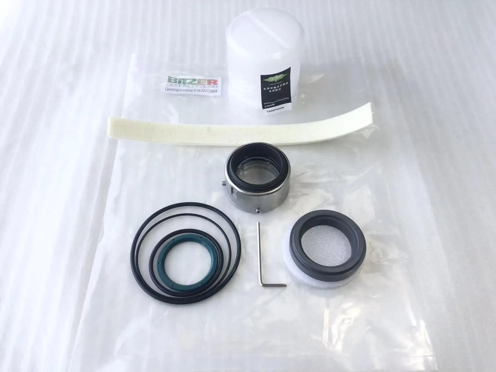 Shaft Seal 37403604 with Axtra Oil Seal for Bitzer 4nfcy 4pfcy 4tfcy 4ufcy Compressor