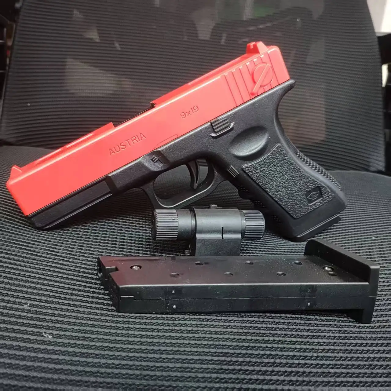 2025 Handleiding Zachte Kogel Pistool Met Laser G17 Speelgoed Pistool Lagere Tijdschrift Airsoft Pistool Buitensporten CS Wapen voor Kinderen gift