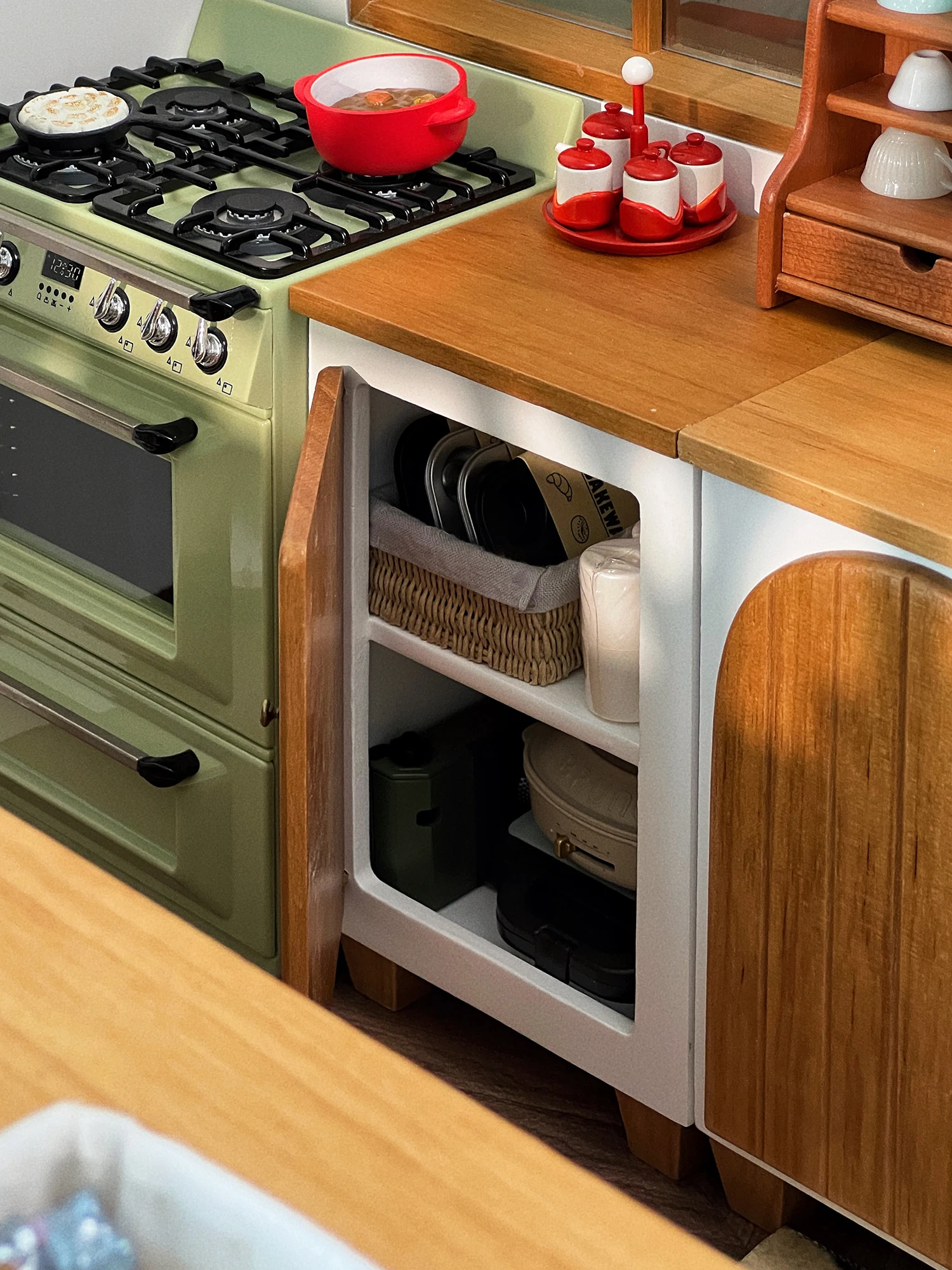 1/6 bjd ob11 miniatuur poppenhuismeubilair Minimodel een kast/ladekast met één deur