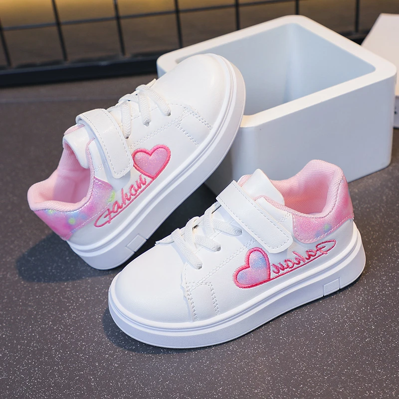 أحذية كاجوال للفتيات من الدانتيل المزخرف للربيع والخريف، أحذية رياضية خفيفة الوزن بيضاء للجري للطلاب.