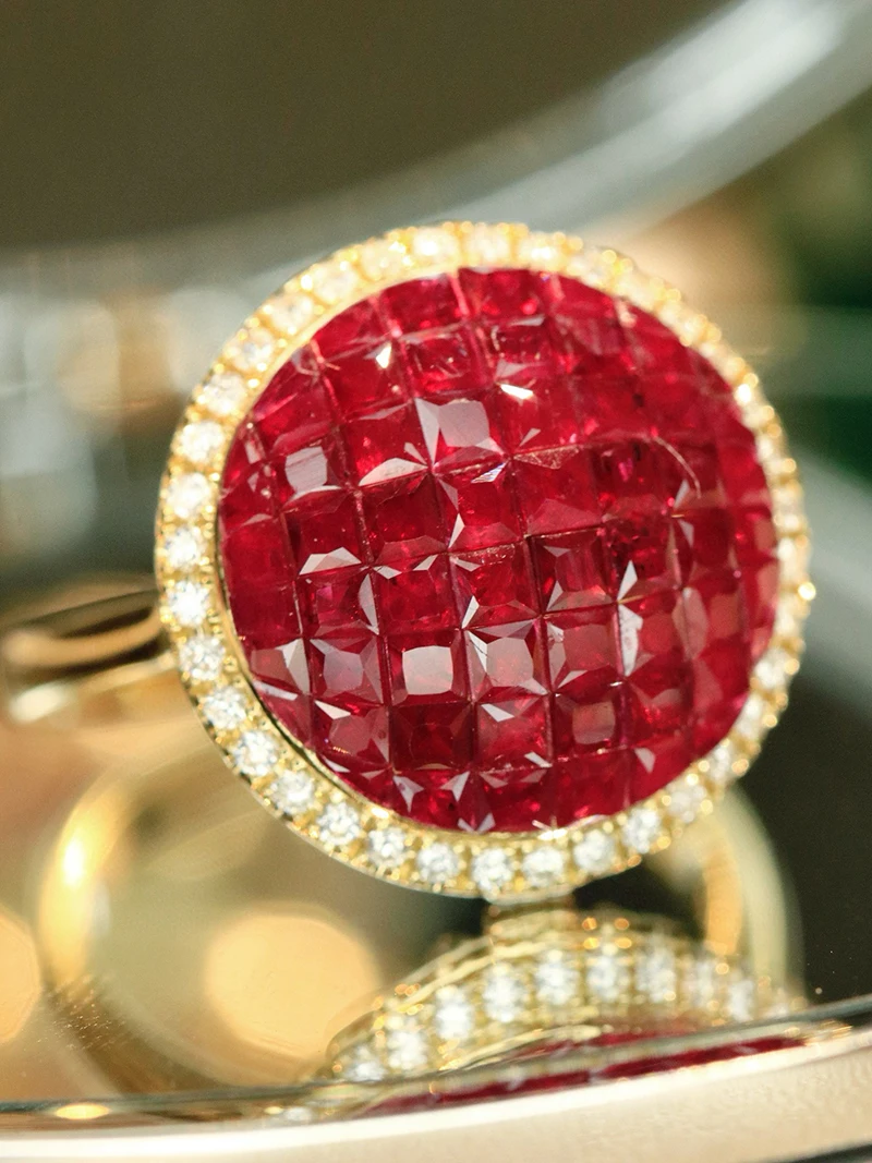 LUOWEND 100% 18K Yellow Gold Necklace Luxury Elegant Style Shiny Diamond Natural Ruby Pendant Necklace for Women Senior Banquet