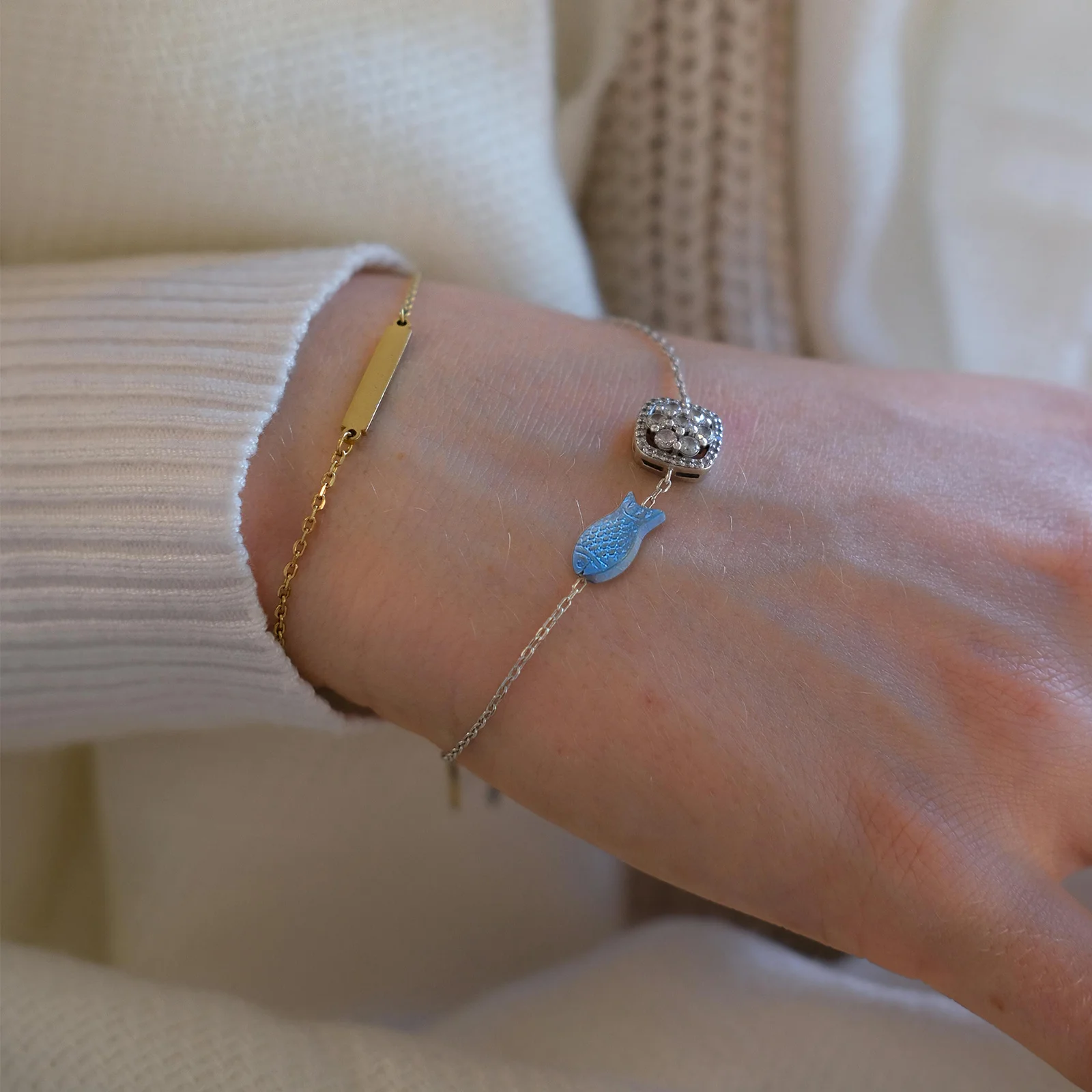 

30Pcs Frosted Glass Fish Beads Small Matte Beads Ocean Themed Jewelry Making DIY Bracelets Necklaces Crafts Supplies