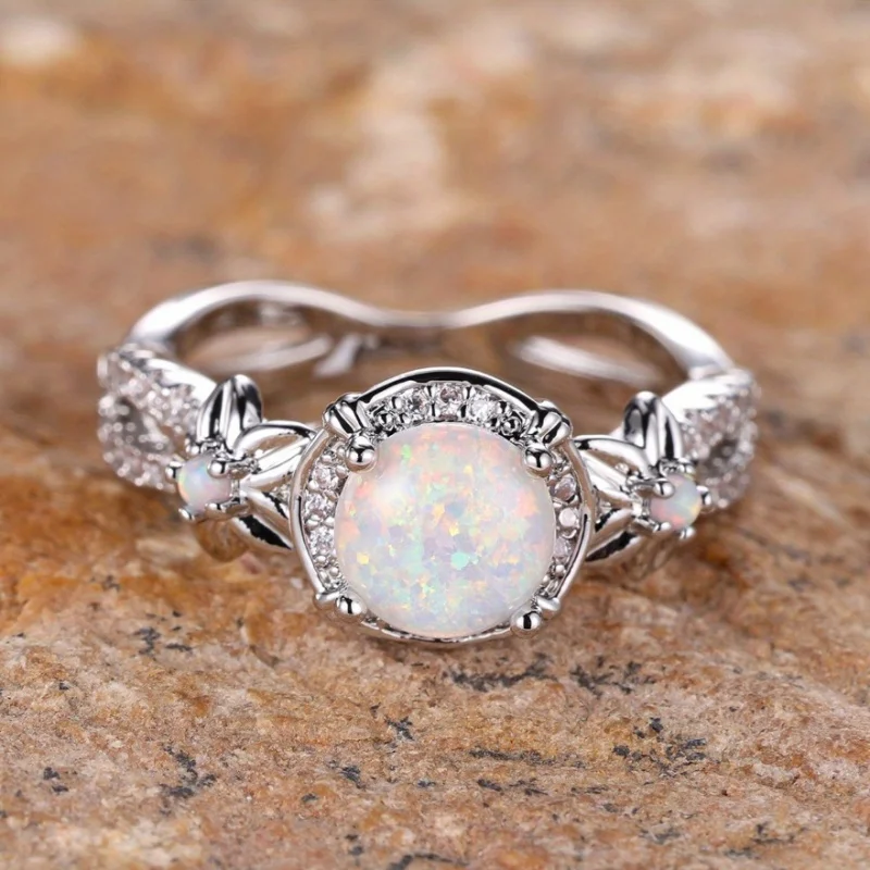 European and American New Round Diamond Border Flower White Zircon Ring for Women's Engagement Jewelry and Accessories Wholesale