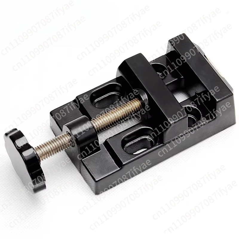 Alloy mini table pliers, table pliers, flat-mouth pliers, olive walnuts, Bodhi Buddha beads, fixture and bed