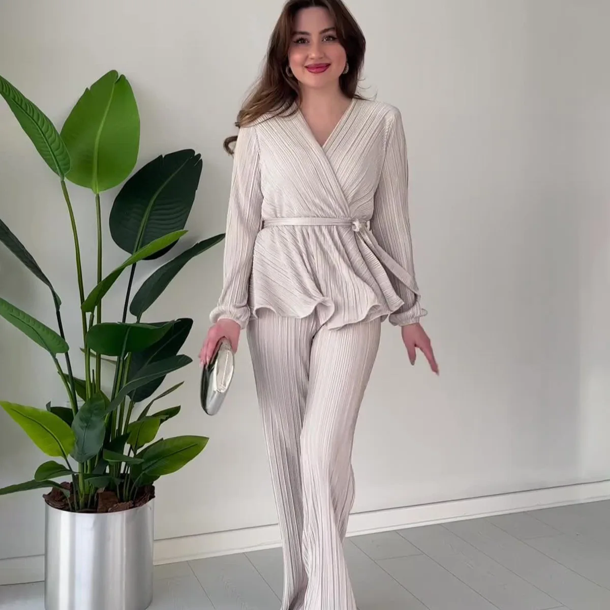 

Elegant Pleated Top Two Piece Set Women Loose Long Batwing Sleeve Big Swing Wide Leg Pants Sets Female Suit 2024 Sping Lady Suit