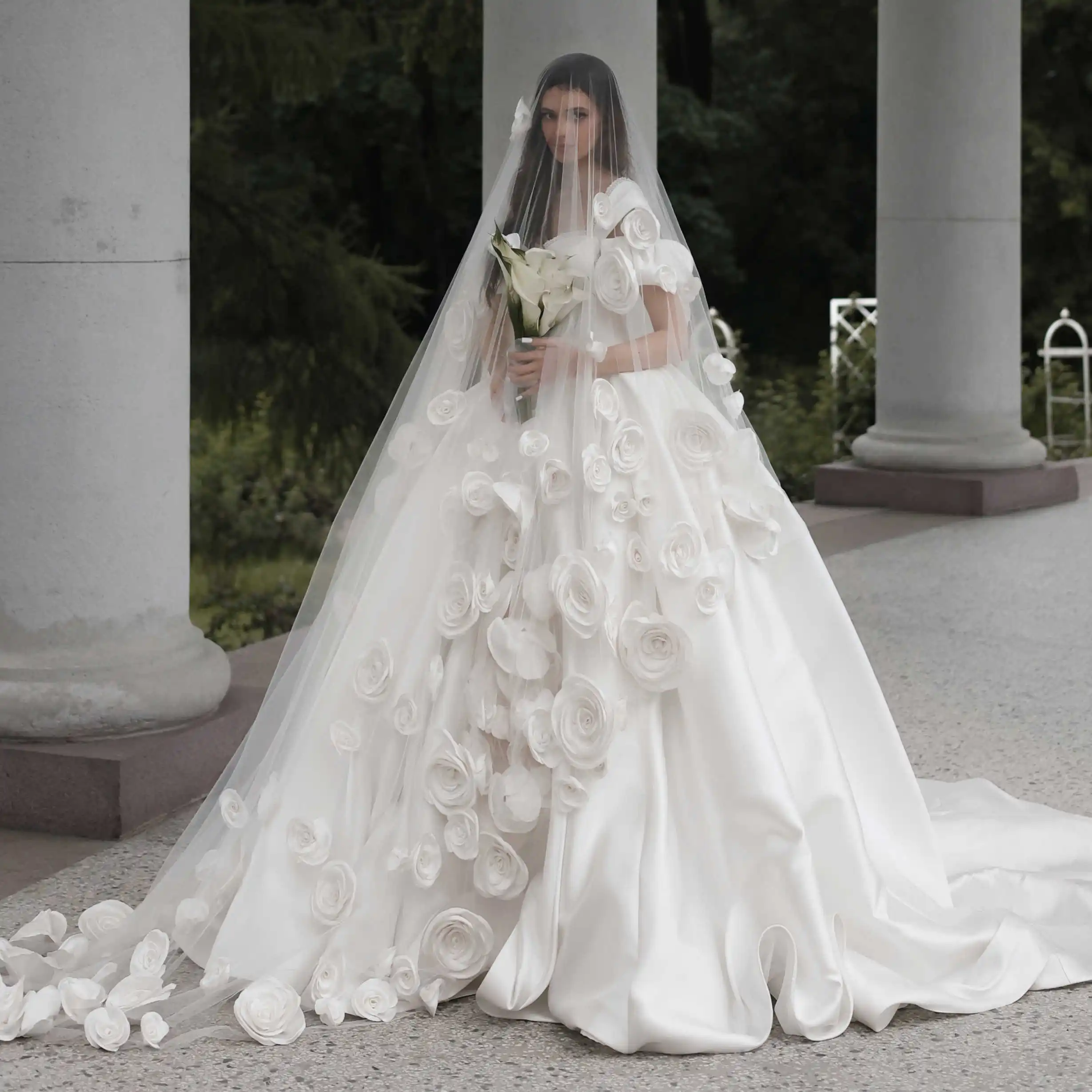 Vintage Bridal Veils Women One-Layer Embroidery Lace Edge Full 3D Flower Princess Occasion Dress robes de soirée Customized