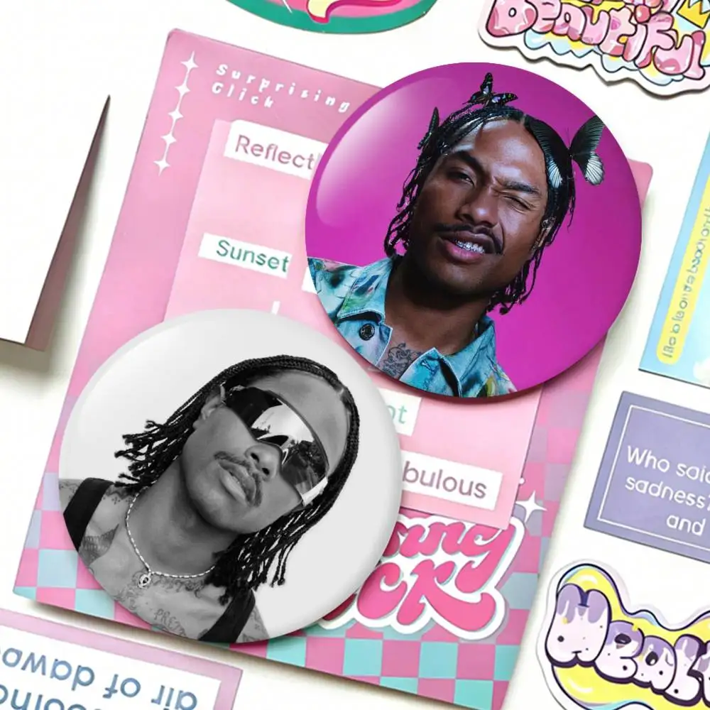 

S-Steve L-Lacy Laser Badge Applicable For Backpack Clothes Hats Decor Creative Accessories