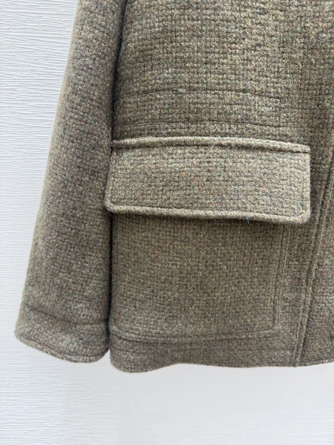 New Autumn/Winter High-Quality Stylish Collared Knitted Cardigan For Women 2026 Color: Green