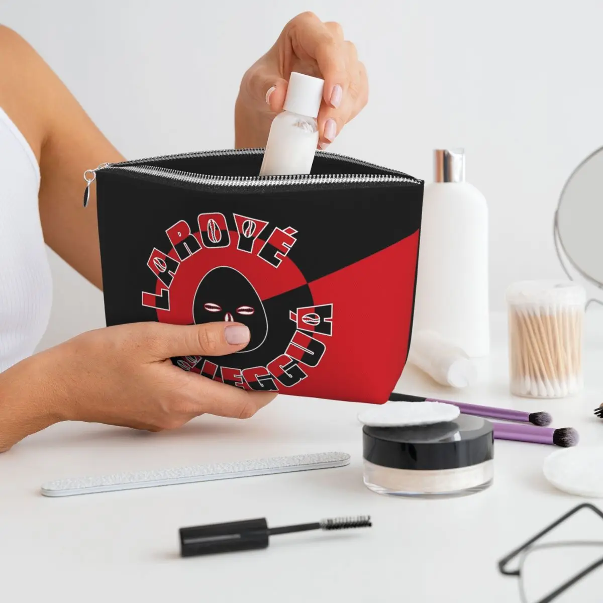 

Eleggua Women Cosmetic Bag Travel Makeup Organizer Pouch Toiletry Storage Dopp Kit Box