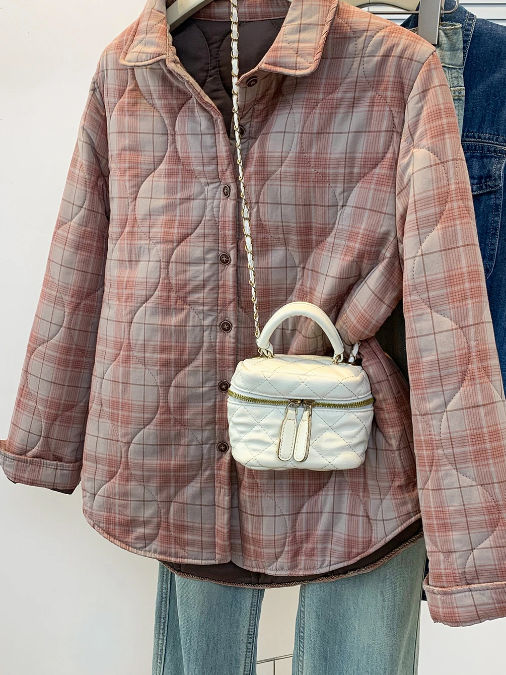 

Корейская и японская высококачественная хлопковая куртка в клетку для женщин: зимняя, стильная, повседневная, с отложным воротником, утепленная, для ношения под одеждой