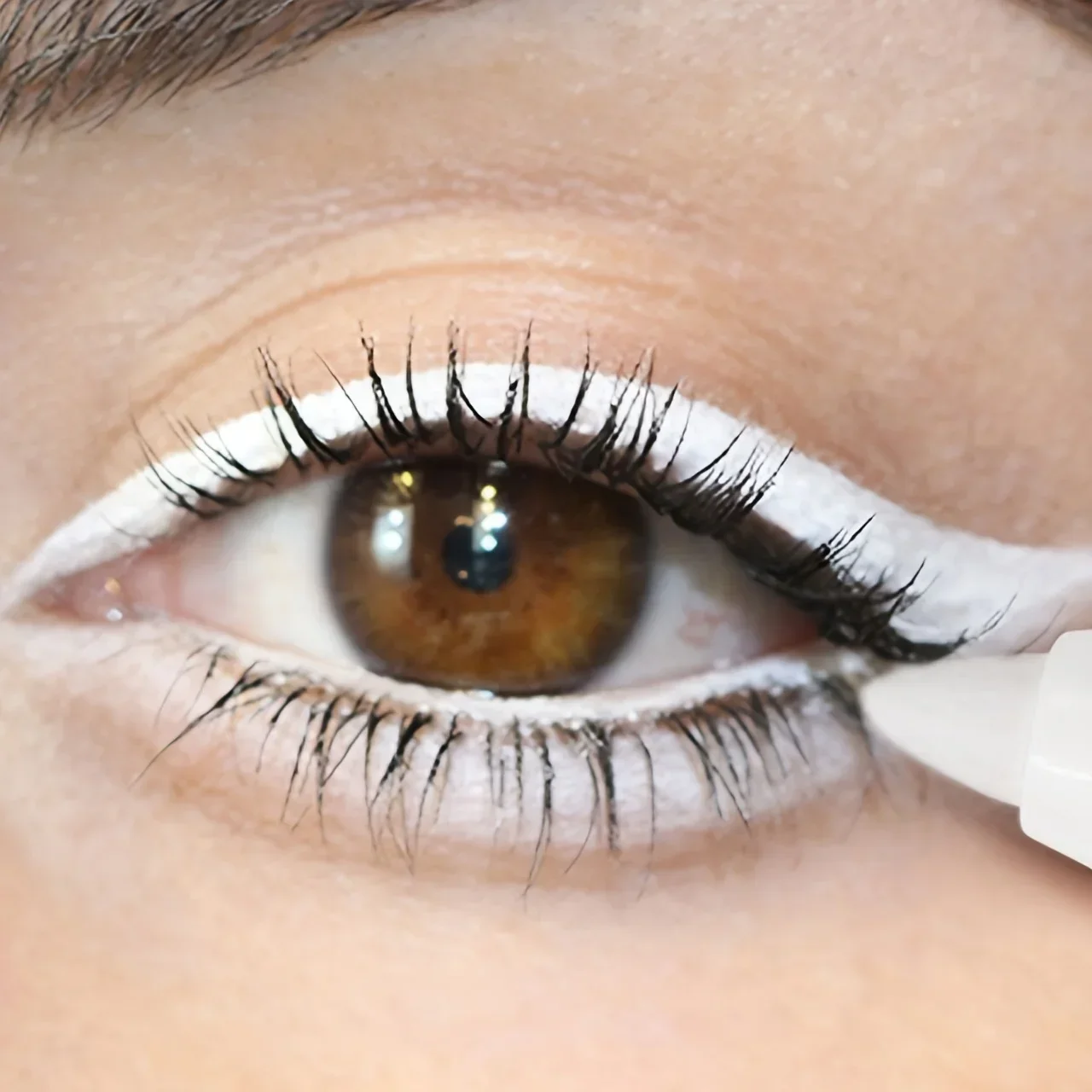 Oogschaduw Ooglidverhelderende pen - Markeerstift Matte parelachtige witte oogmake-uppen met glitter - Verbeter de look van uw oog