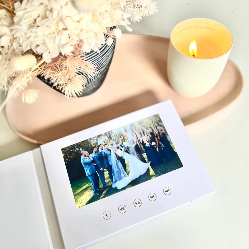 Folheto De Vídeo Personalizado Material De Linho, 10 Polegada IPS Screen, Cartão Digital, Livro De Vídeo De Movimento De Casamento