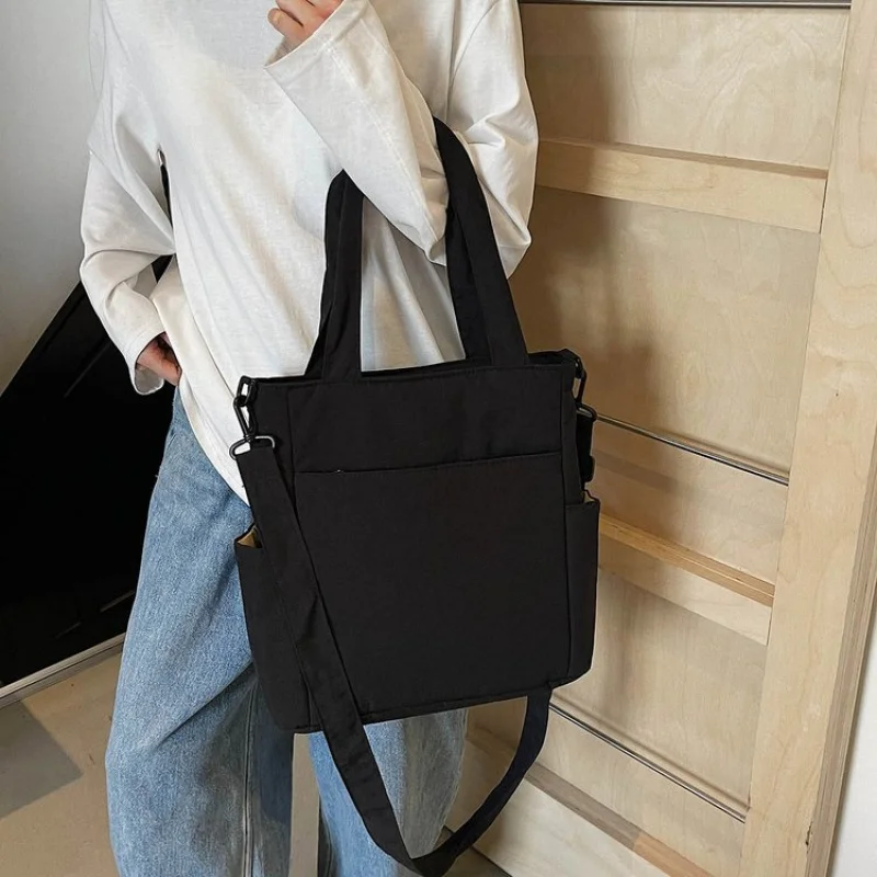 

Elegant Leather Commuter Bag For Women With Large Capacity Minimalist Unique Trendy Design Solid Color