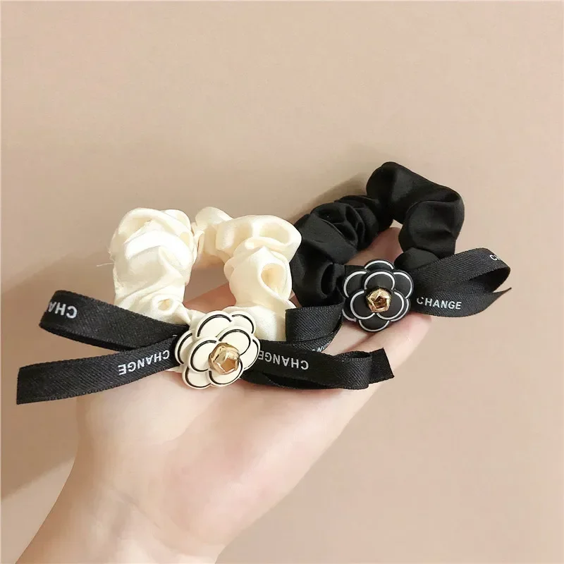 

Stylish Black White Camellia Scrunchies as Hair Accessories, Elastic Hair Ties with Bowknot and Ponytail Holder for Women