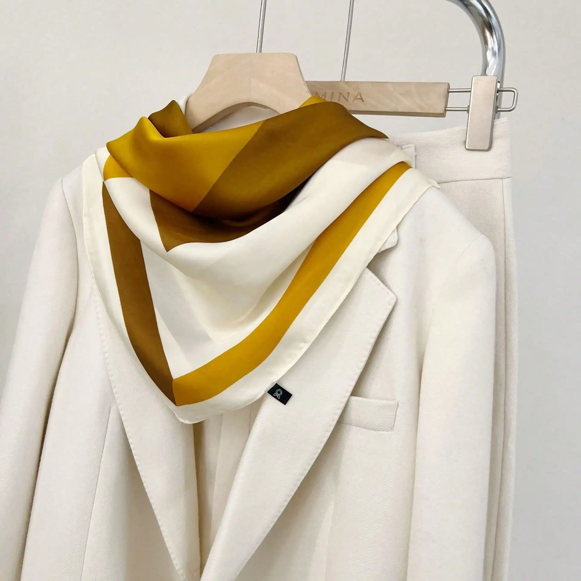 

Women's Color Block Yellow White Faux Silk Square Scarf Fashion Neck Hair Scarf for Office Daily Party