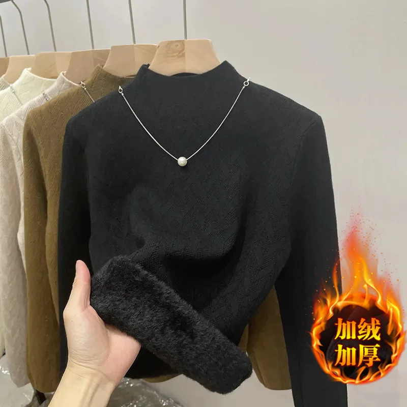 Retro Chic Knit. Snug Fleece-Lined Mock Neck. A Stylish Winter Layer.