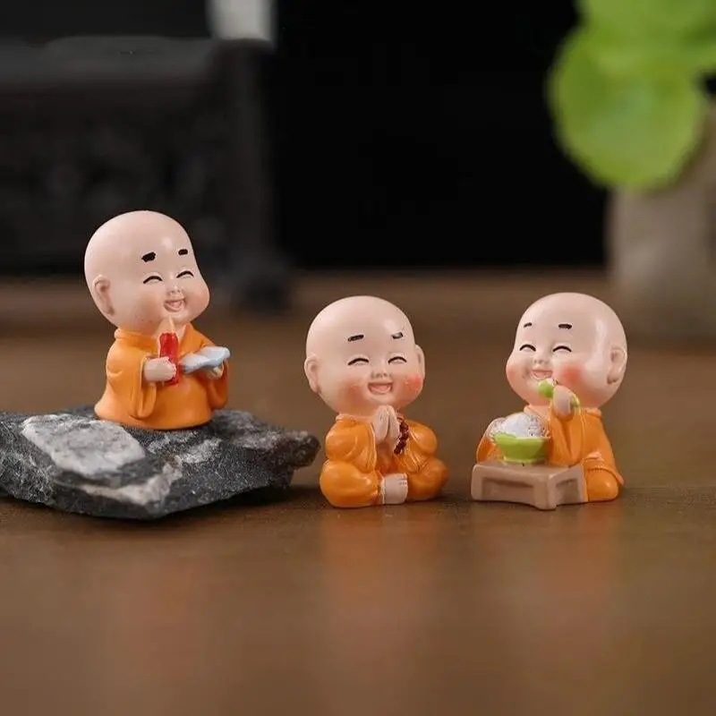 Creative Resin Ornaments Multiple Styles Small Monk Garden: Terrarium Mini Figurine Micro Landscape
