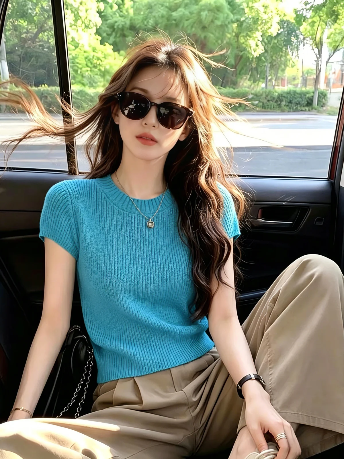 

Sweet And Spicy Girl Ice Silk Short Sleeve Knitted Shirt Women's Summer New Style Beautiful Shoulder Top Commute Korean Version