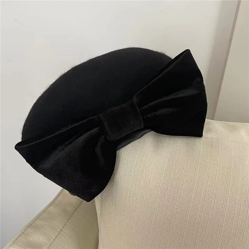 202301-WM chic dropshipping winter wool felt pu brim Velvet bowknot Design lady beret hat women Leisure painter hat