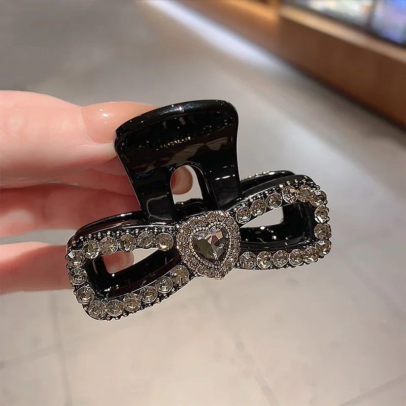 presilha-de-cabelo-em-formato-de-coracao-com-diamantes-estilo-coreano-para-meio-coque-tipo-garra-tamanho-medio-acessorio-de-cabelo