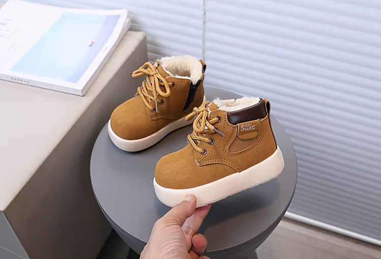 2026 Herbst Winter Kinderstiefel Warme Plüschstiefel für Jungen und Mädchen, Modische Kinder-Freizeitschuhe, Stiefel für Kinder Größe 21-30 – Detail 5