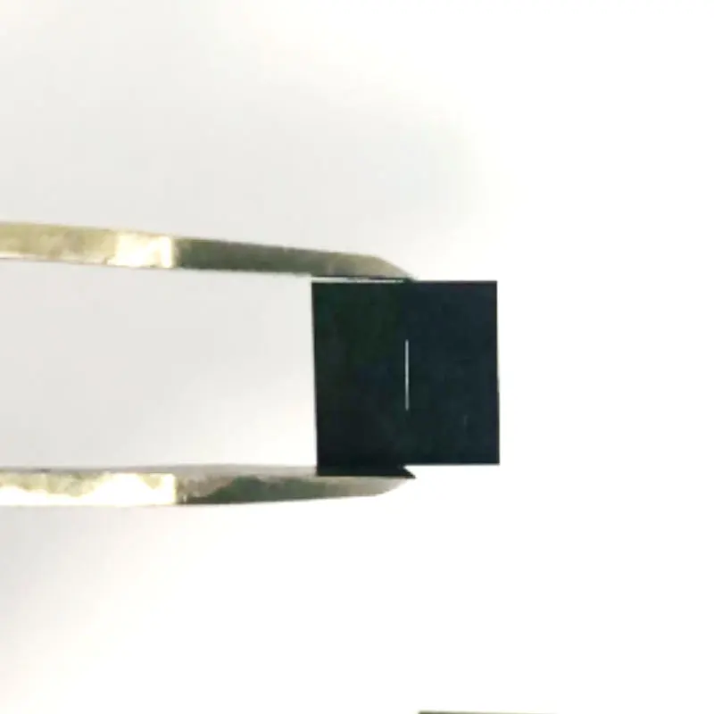 Blackened optical stainless steel slit/dimensions 8×8 mm/slit length 3 mm/slit width 50 µm/ thickness 0.1 mm