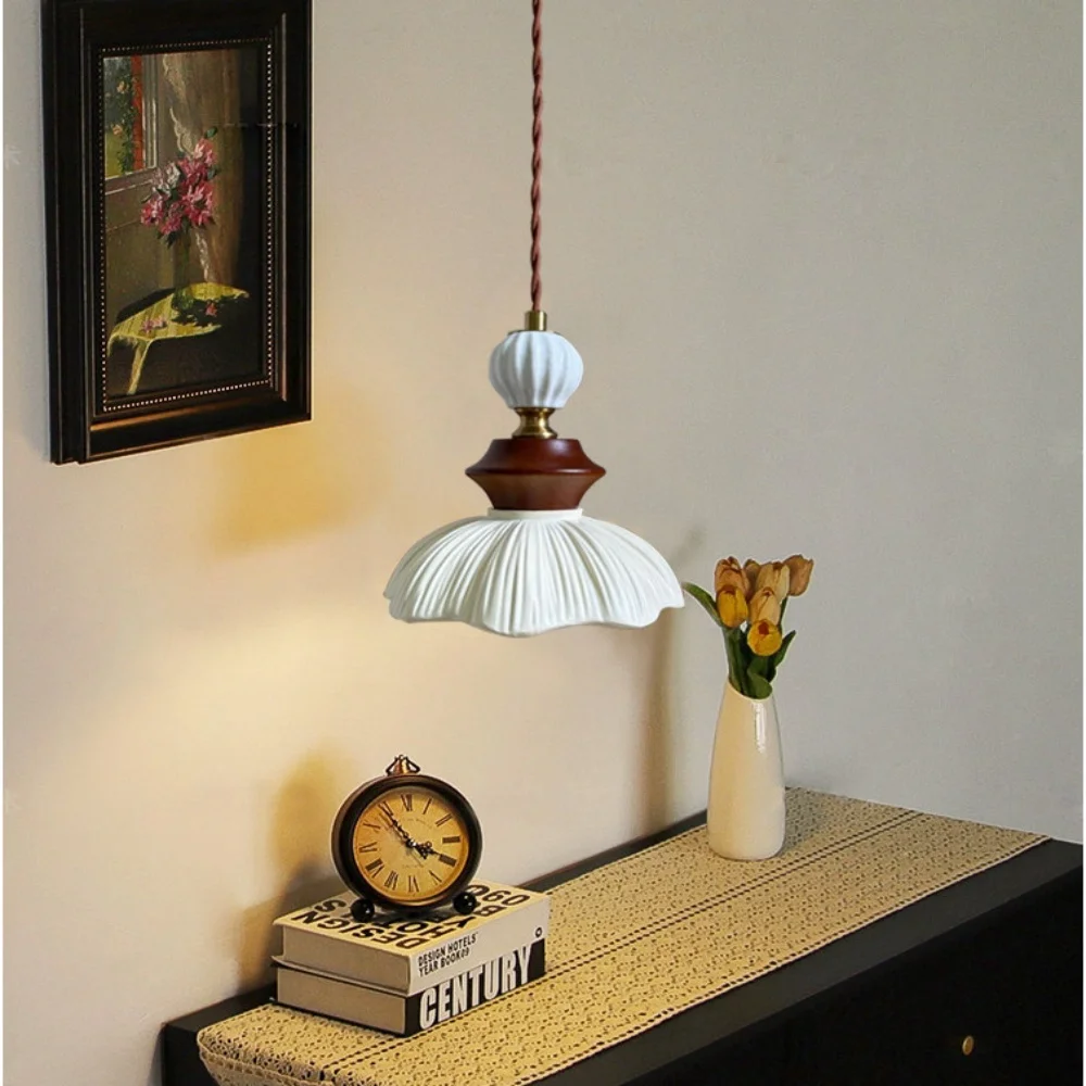 Vintage Cream Style Pendant Light Lily Of The Valley Flower Pendant Lamp Dining Table Bedroom LivingRoom Coffee Shop Decor Light