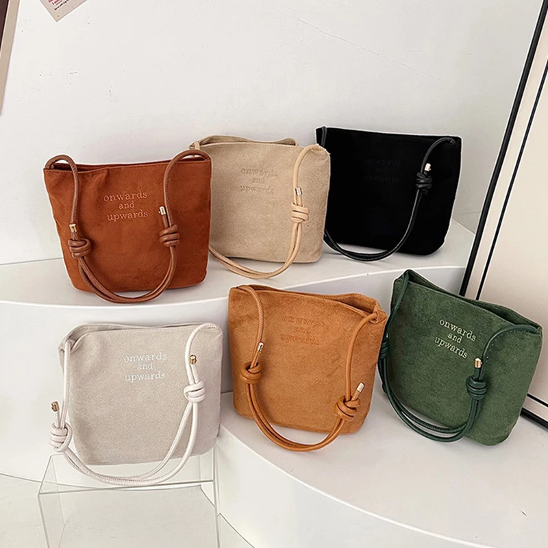 Damen-Handtasche aus Wildleder mit großer Kapazität und Buchstabenmuster, magnetische Schnalle, Samt, PU-Unterarmtasche im Retro-koreanischen Stil – Detail 15