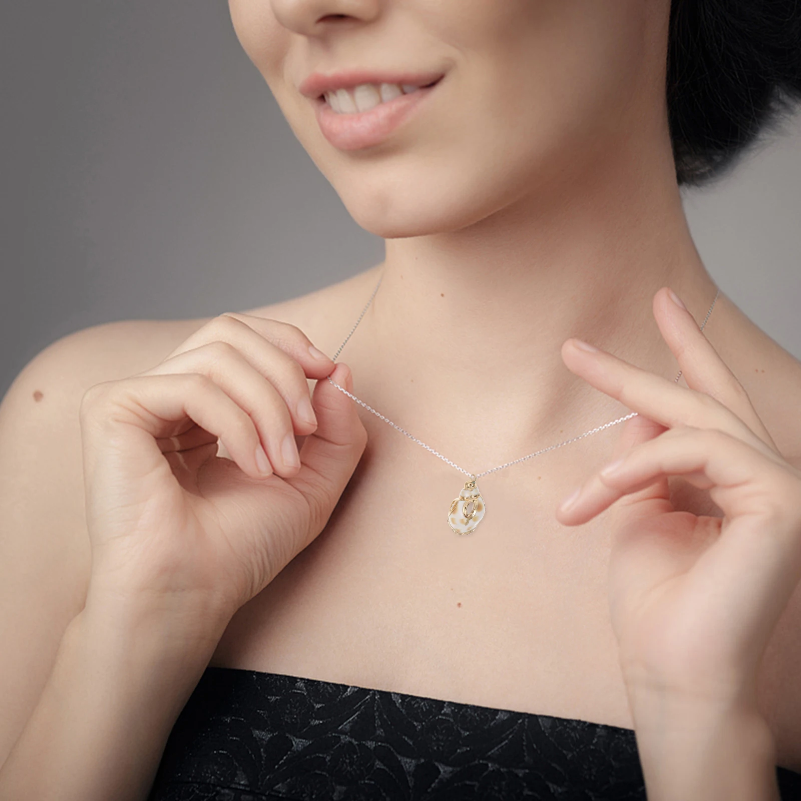 

8pcs Seashell Pendant Charm Hanging Accessories DIY Craft Conch Necklace Decor Earrings Project Festival Party Supplies