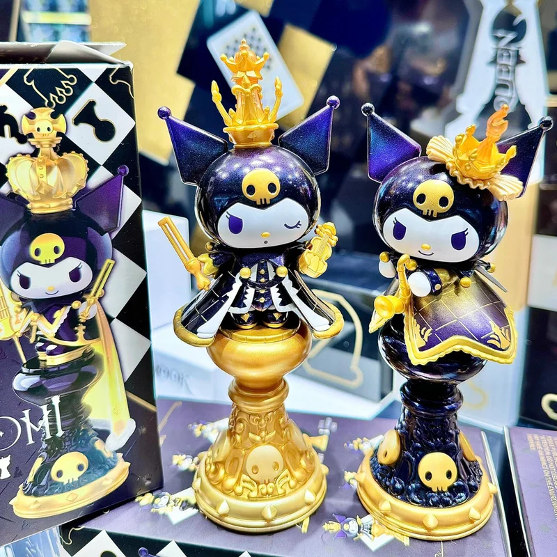 Figure anime originali Sanrio Scatola cieca Serie Kuromi Bambole degli scacchi Kuromi Scatola misteriosa Ornamenti per la stanza carini Regalo di Natale per ragazze