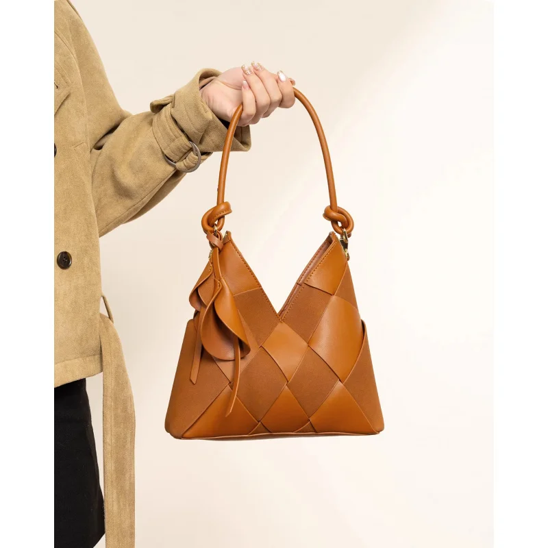 Unique Woven Patchwork Bag，Large Capacity Commuter Bucket Bag，2026New High-Grade，Petal Pendant Versatile Single Shoulder Crossbo