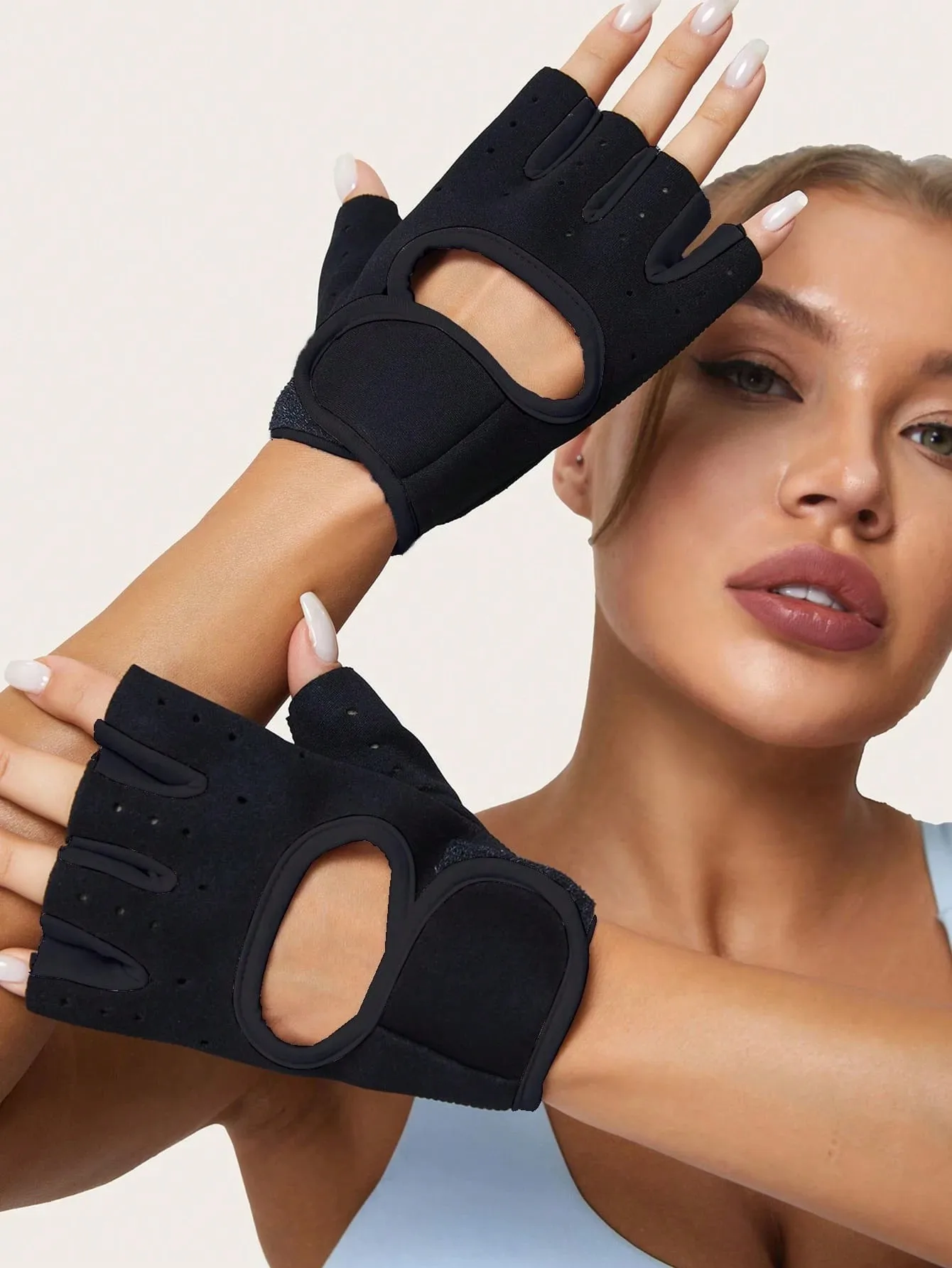 1 pair of fitness breathable exercise men and women training horizontal bar cycling half finger wrist guard anti slip gloves