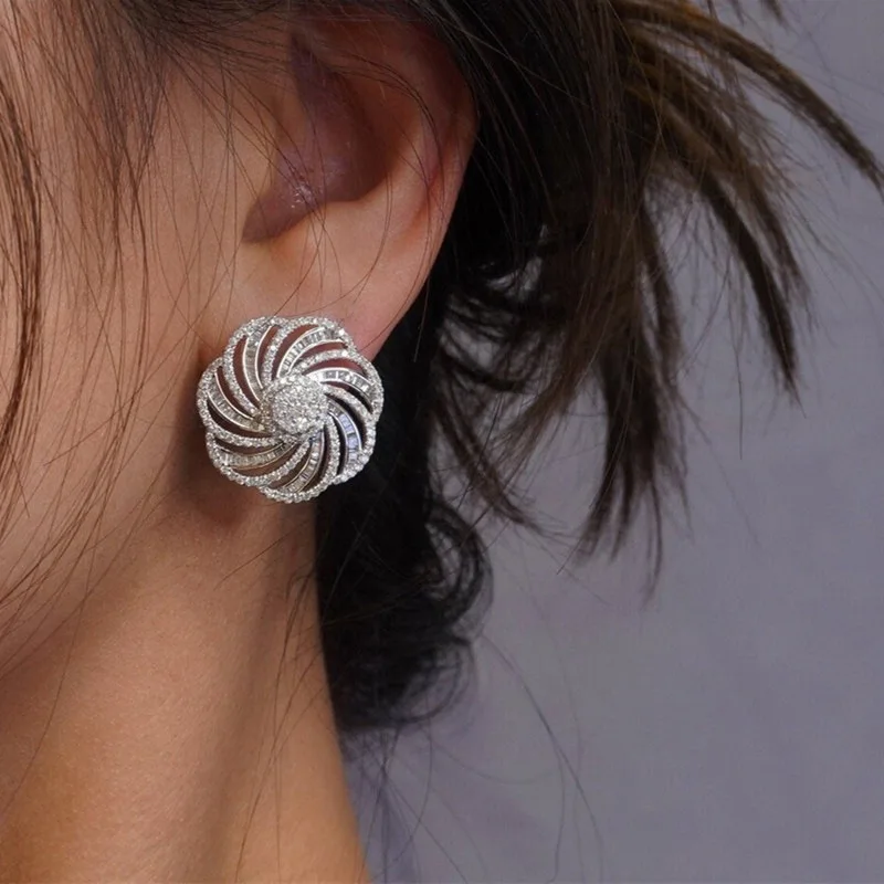 Luxuriöses und Modisches Funkelndes Zirkon-Ohrringe-Set mit Hohlem Wirbel-Design, Exquisiter Schmuck für Bankette und Partys, Geschenke für Frauen