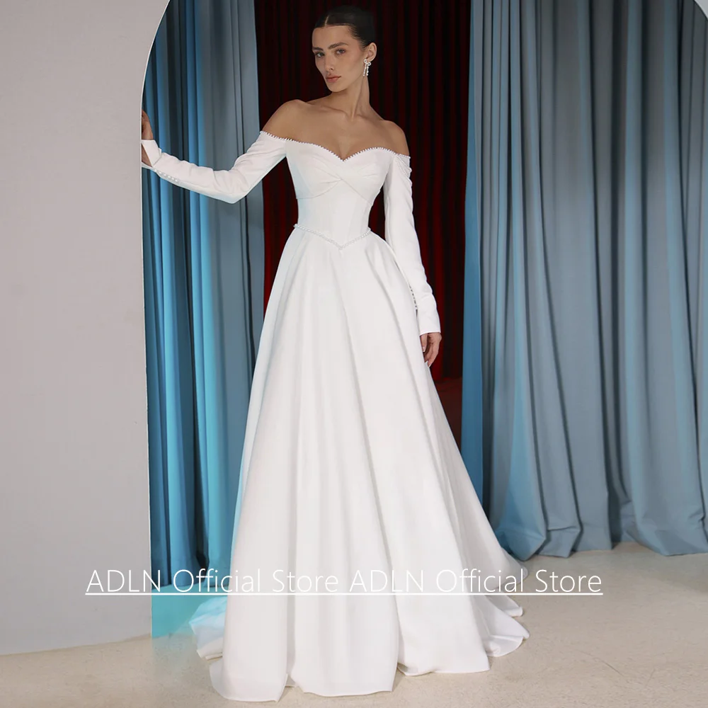Customized Woman Wedding Dress New Arrival Sweetheart Long Sleeves Pleat Pearls Sweep Train A Line Bride Bridal Gown