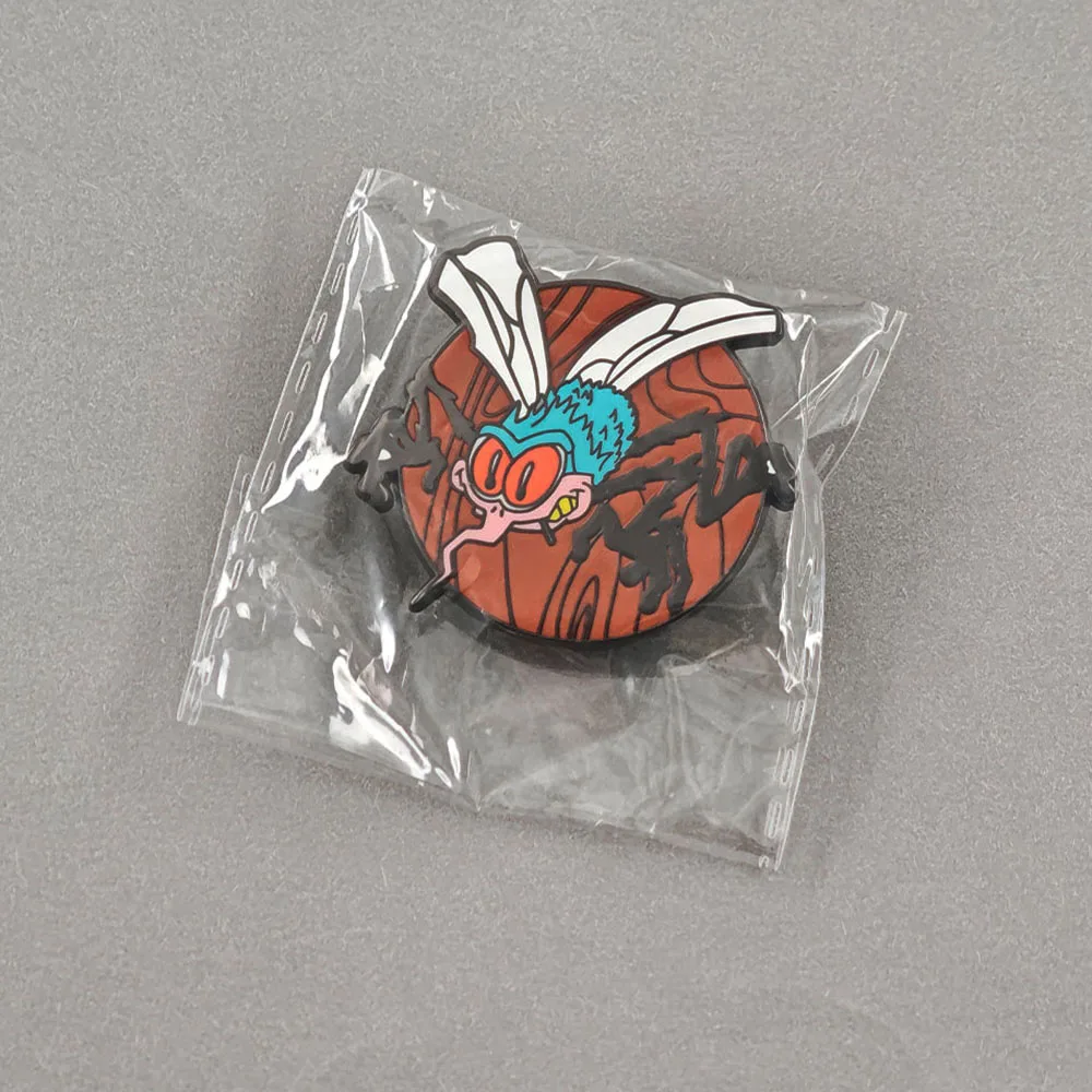 AC Fly On The Wall Emaille-Pins Vintage Hard-Rock-Band-Logo Broschen Lustige Fliegen-Mücken-Abzeichen Rucksack-Anstecknadel Fangeschenk – Detail 10