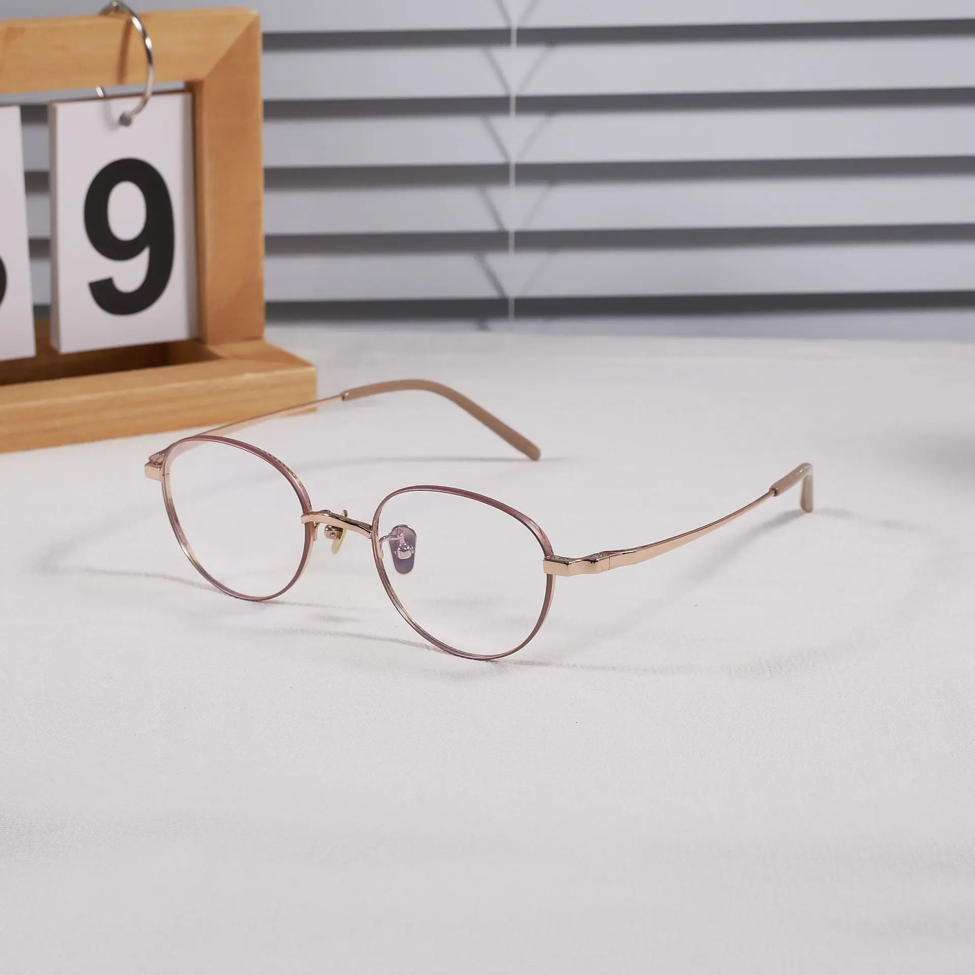 Retro round glasses 9029A ultra light pure titanium eyeglass frame for men and women, can be paired with prescription glasses