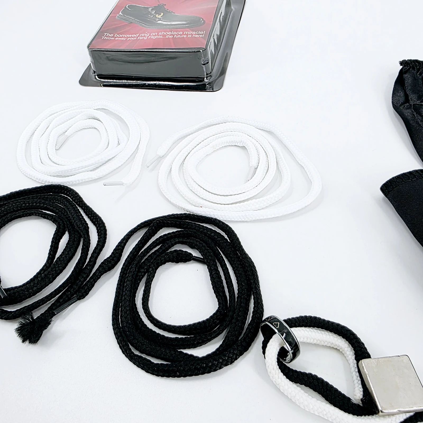 حلقة إلى رباط الحذاء خدع سحرية حلقة مدمنة تخترق رباط الحذاء على الفور لا حيل لا يوجد خيوط لسحر الشارع