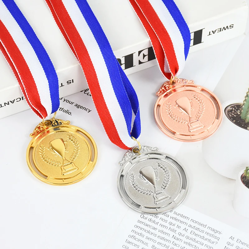 1p Gold Silver Bronze Award Medal Winner Reward Children Football Competition Prizes Award Medal for Souvenir Gift Outdoor Sport