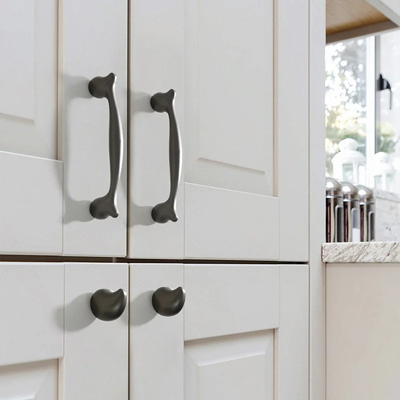 French Polished Matte Black Cabinet Pulls Latest Drawer Knobs Long Pulls Furniture Handles for Kitchen Wardrobe Cupboard Decor